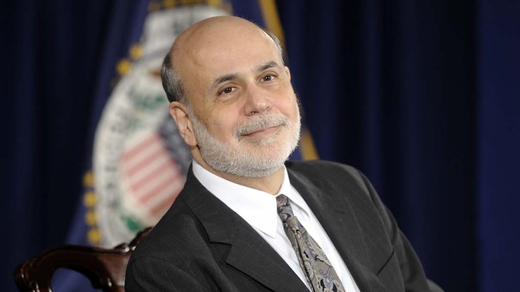 Der scheidende US-Notenbankchef Ben Bernanke lächelt während seiner letzten Pressekonferenz.