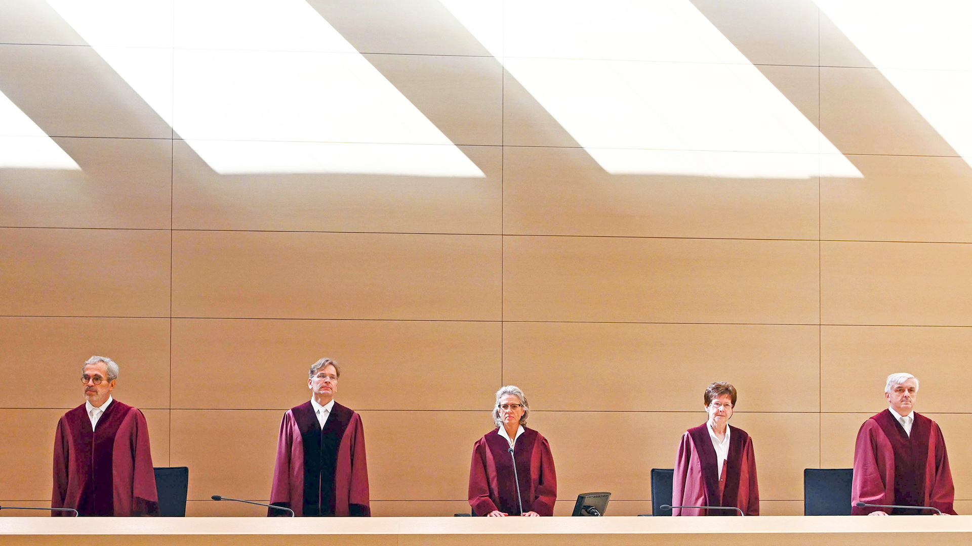 Der vierte Strafsenat beim Bundesgerichtshof verkündet das Urteil zur Verhandlung über das Mord-Urteil gegen Berliner Autoraser. | dpa