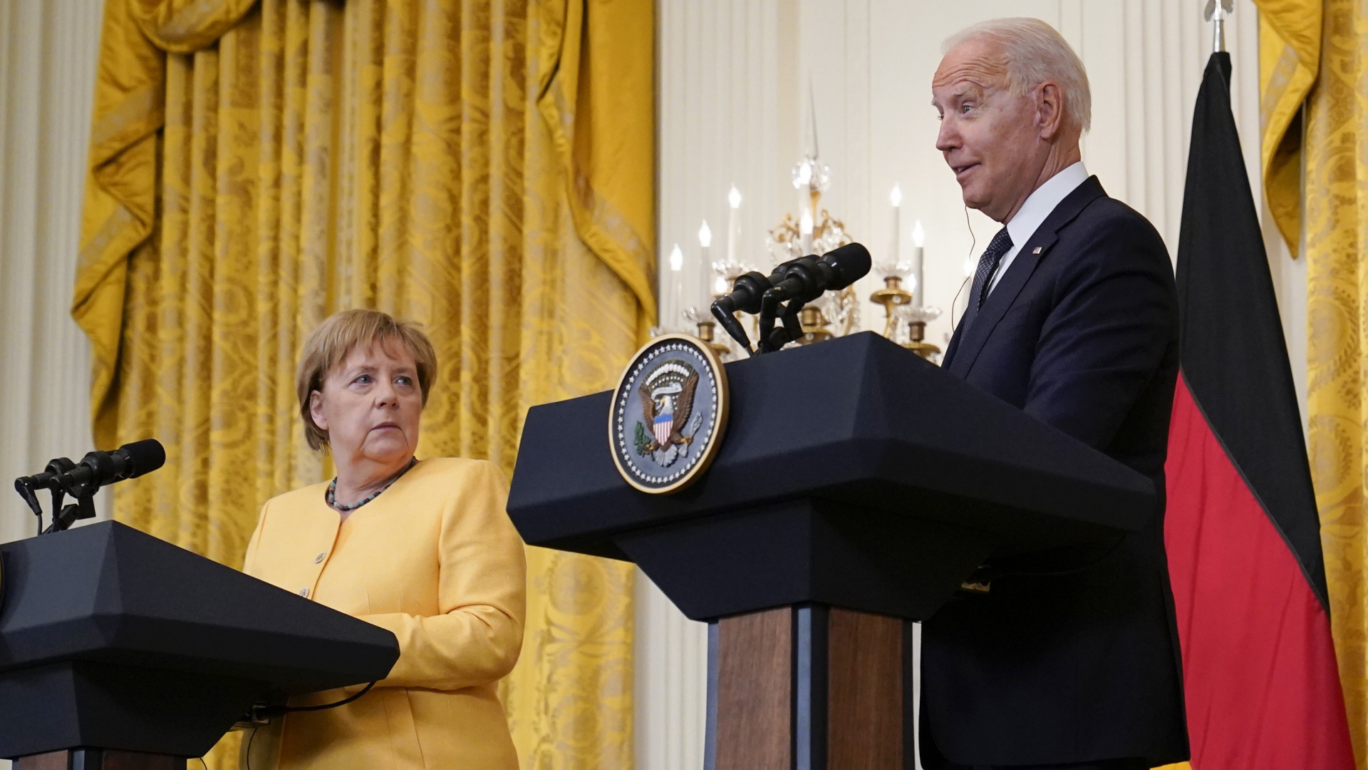 Kanzlerin Merkel und US-Präsident Biden im Weißen Haus. | AP