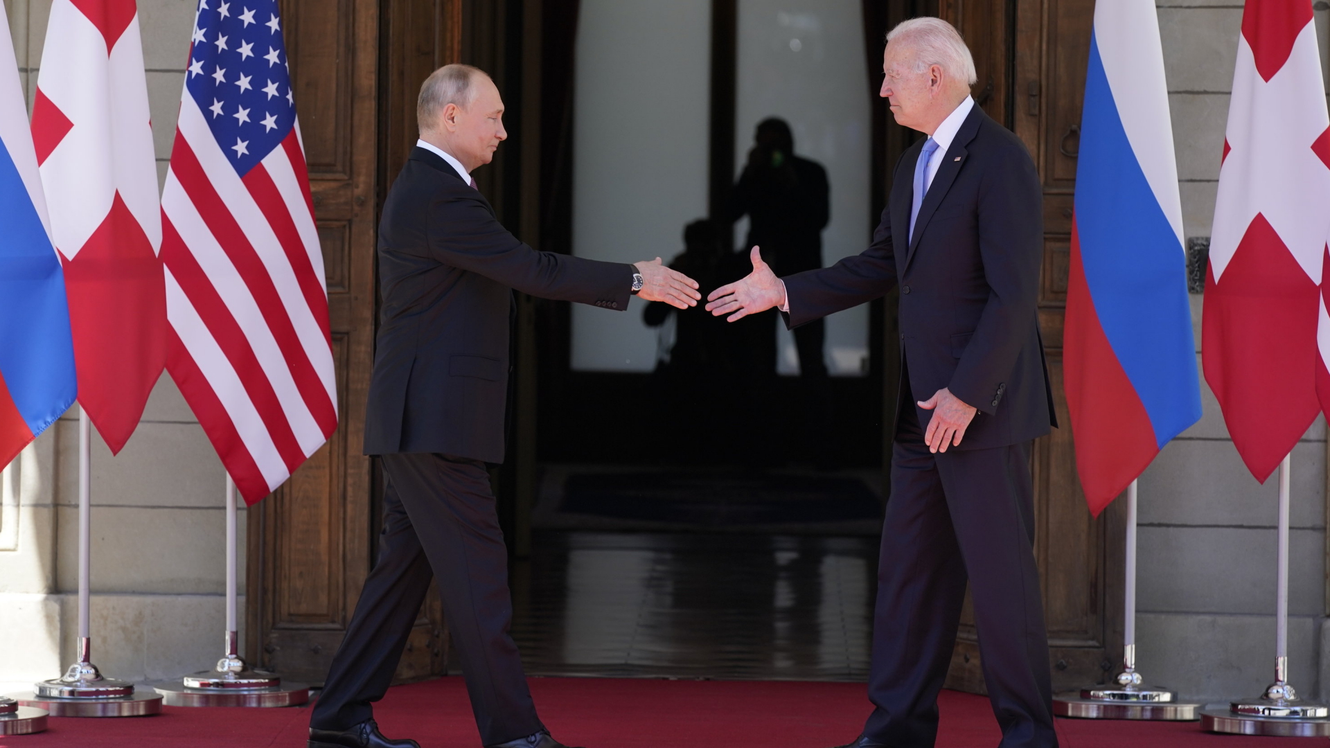 Biden und Putin begrüßen sich in Genf (Archivbild: 16.06.2021) | AP