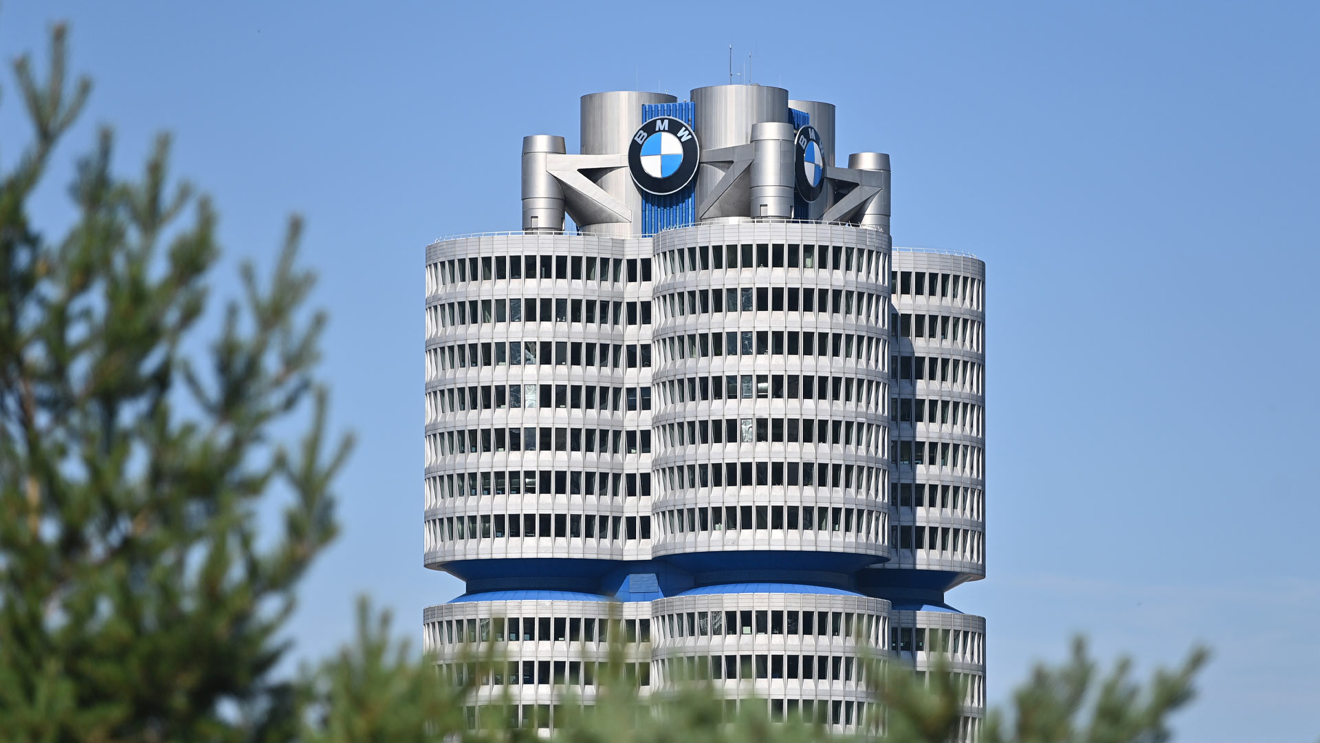 BMW Unternehmenszentrale | picture alliance / SvenSimon