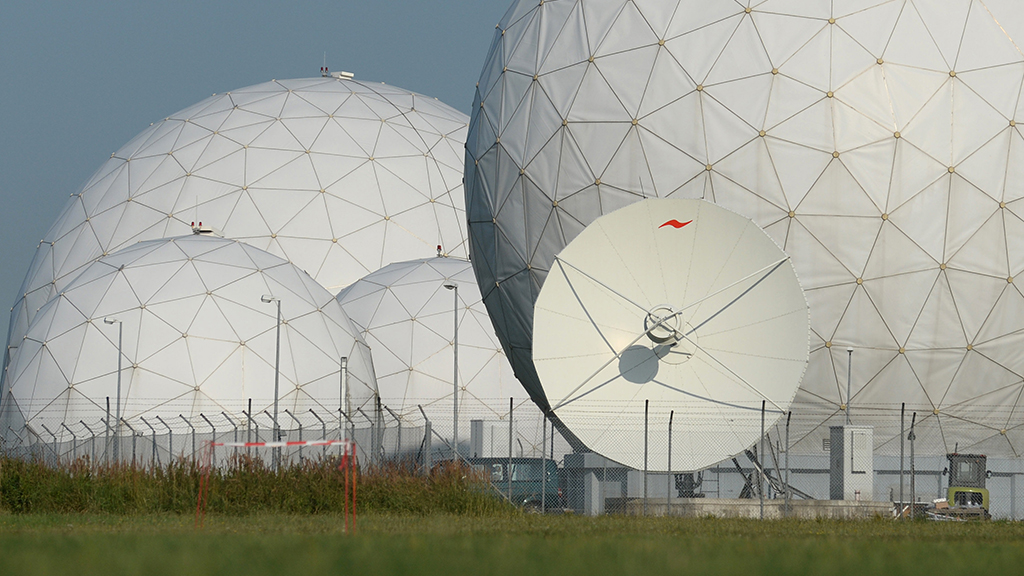 Antennenkuppeln der ehemaligen US-amerikanischen Abhörbasis Bad Aibling Station der NSA