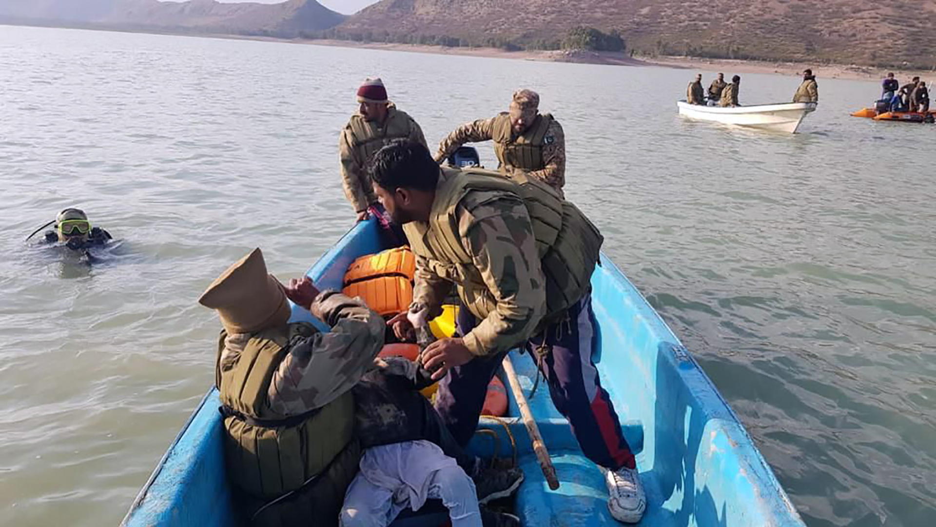 Accidente de barco: 49 estudiantes ahogados en Pakistán