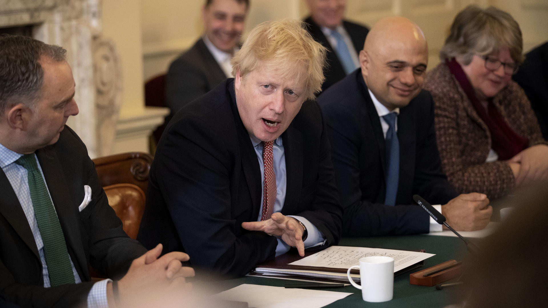 Boris Johnson, Premierminister von Großbritannien, spricht bei der ersten Kabinettssitzung nach der Parlamentswahl. 