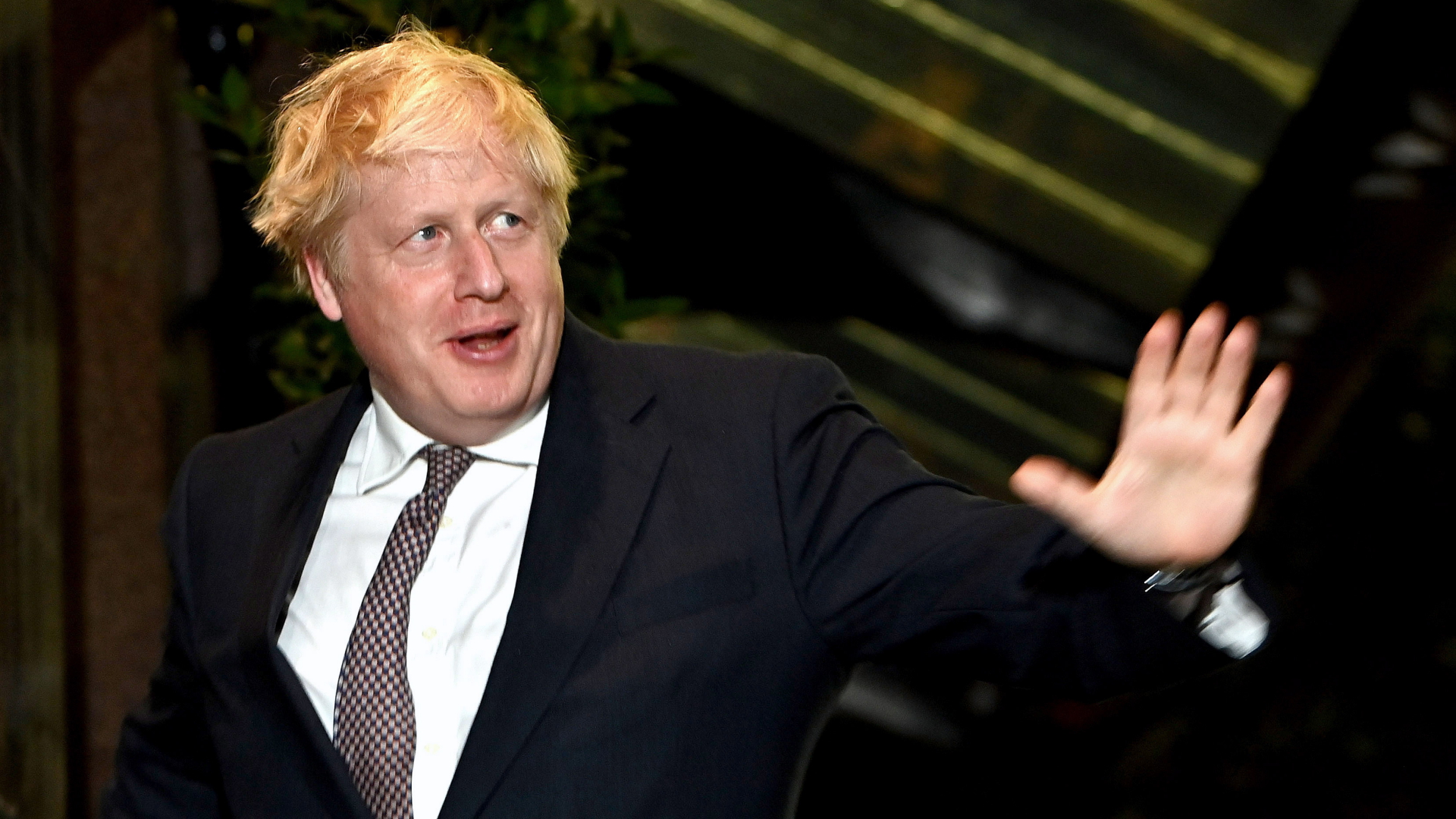 Der britische Premierminister Boris Johnson kommt zu Parteitag der Tories in Manchester. | EPA