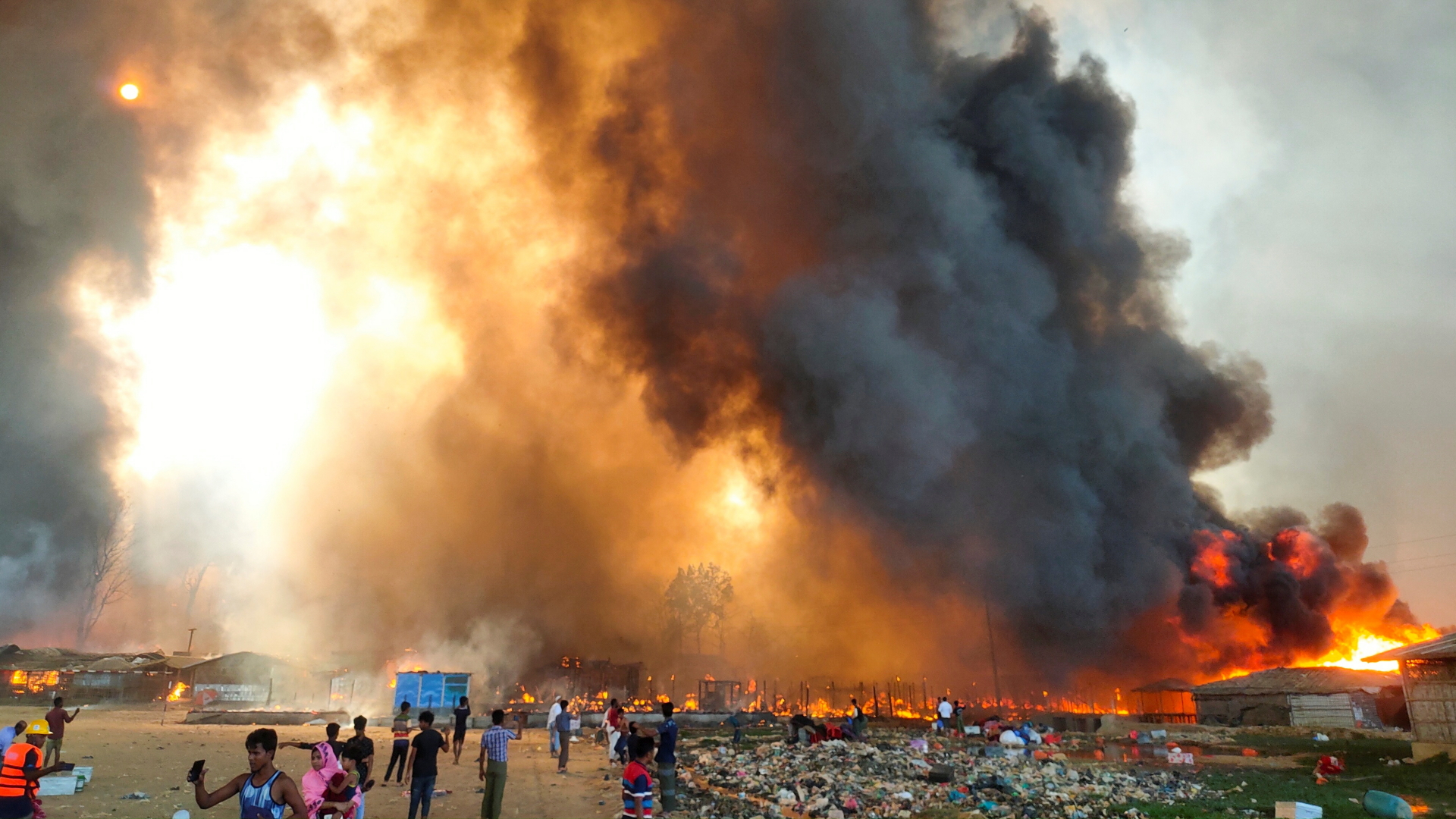 Brand im Rohingya-Flüchtlingslager Balukhali in Cox's Bazar in Bangladesch. | REUTERS
