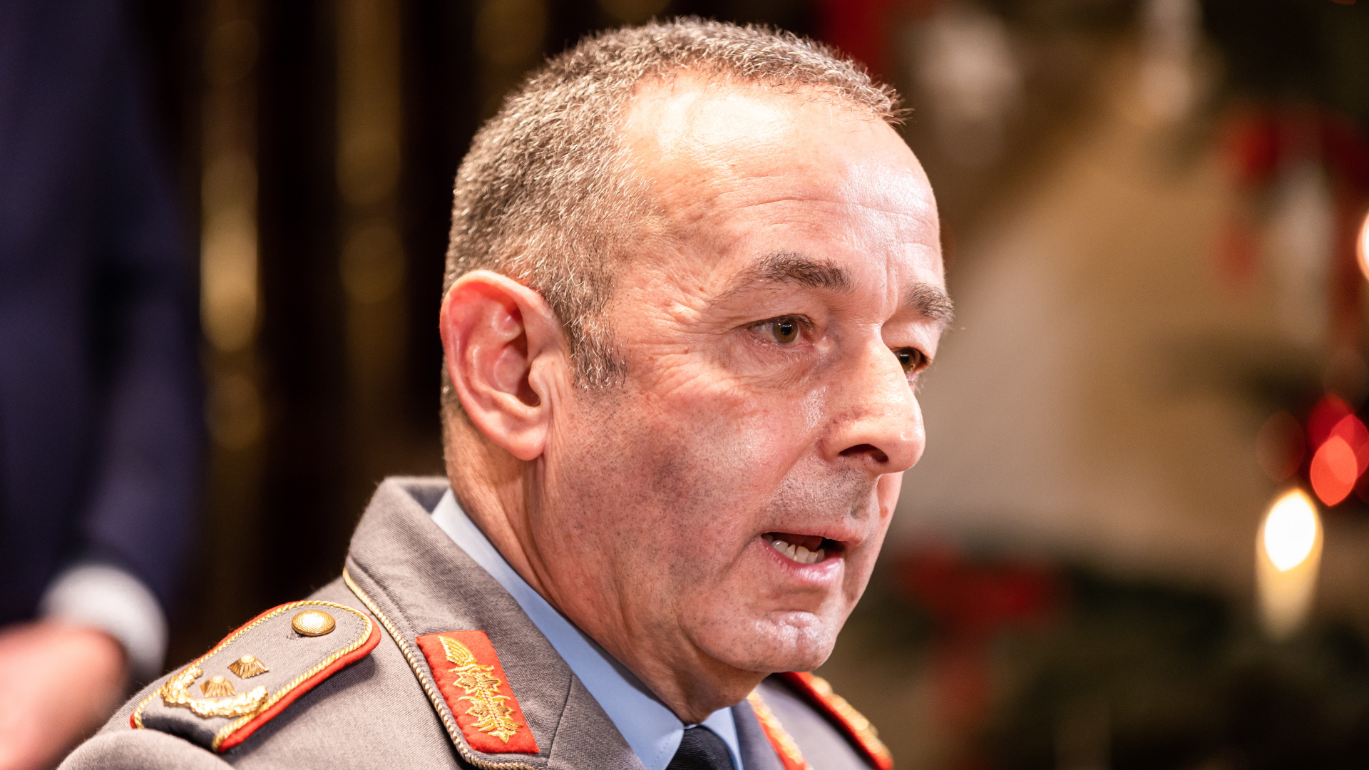 Der Leiter des Corona-Krisenstabs, Generalmajor Carsten Breuer | dpa