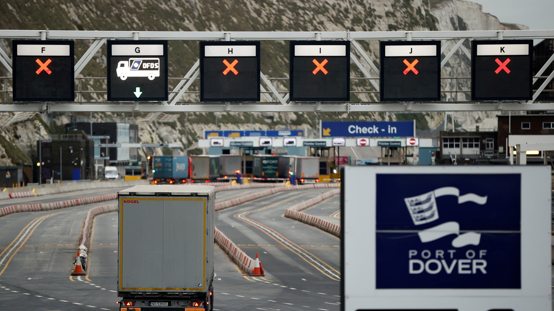 Lkw-Einreisekontrollen in Dover | REUTERS