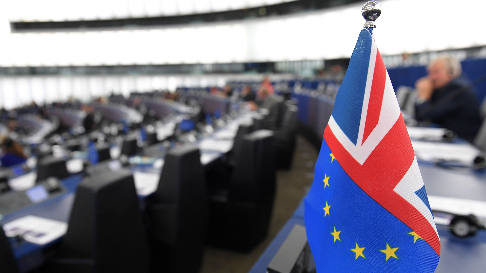 Geteilte Flagge der EU und Großbritanniens | AFP