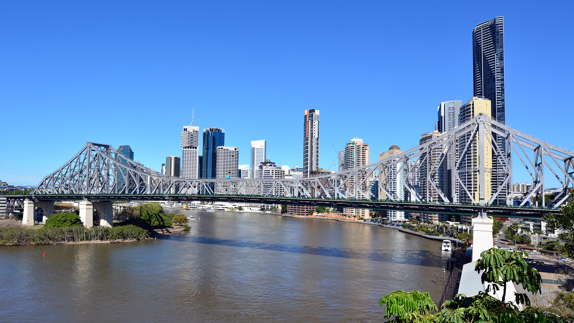 Stadtansicht von Brisbane mit Story Bridge im Vordergrund | picture alliance / Newscom
