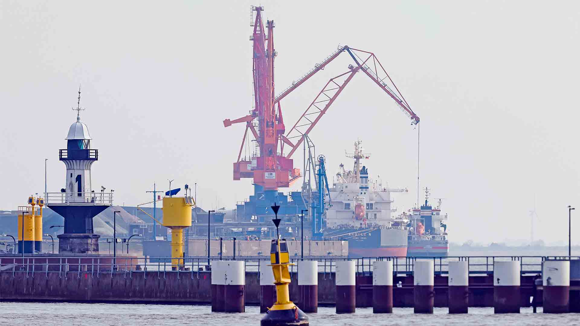 Möglicher Standort für LNG-Terminal Hafen Brunsbüttel | picture alliance/dpa
