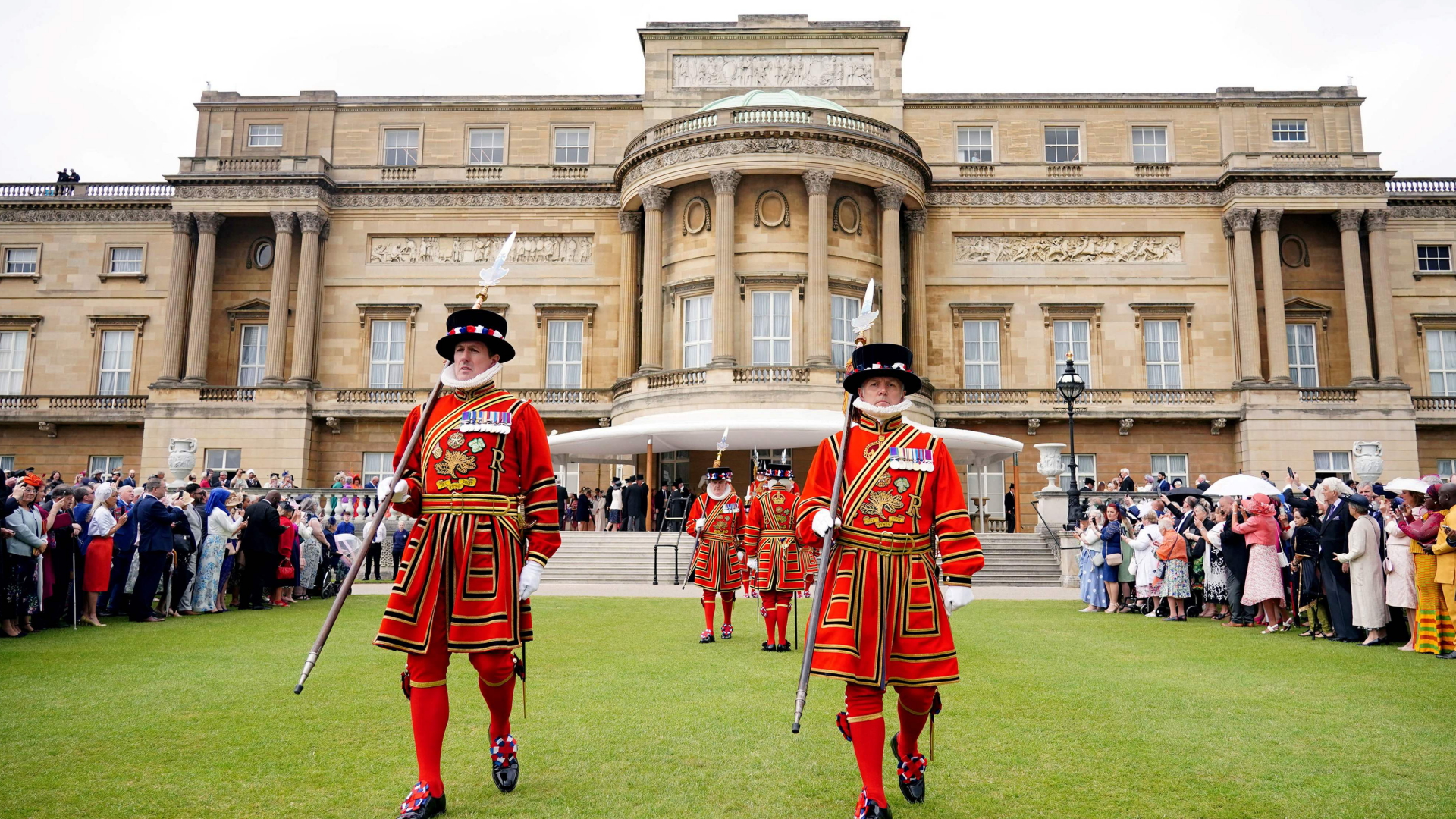 Gartenparty im Buckingham Palace | AFP