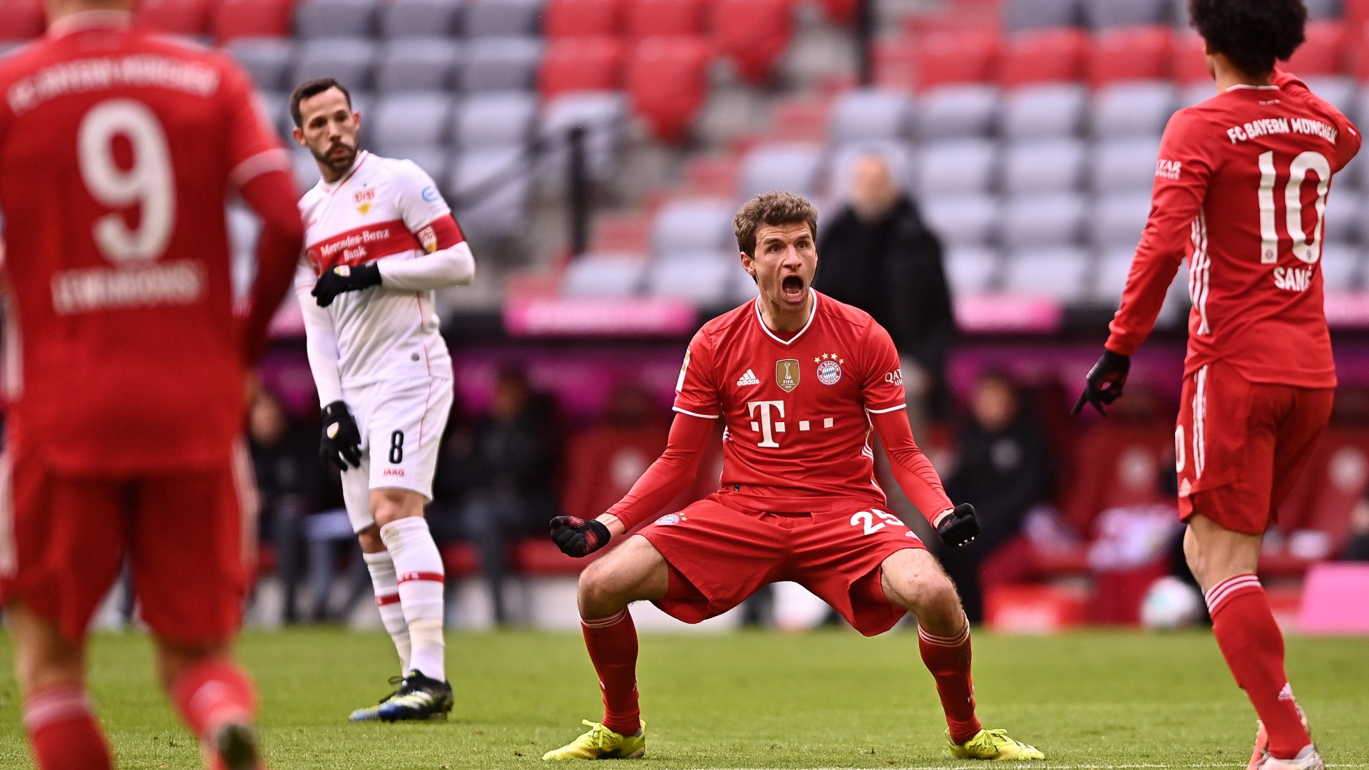 Thomas Müller jubelt im Bundesligaspiel zwischen dem FC Bayern München und dem VfB Stuttgart. | EPA
