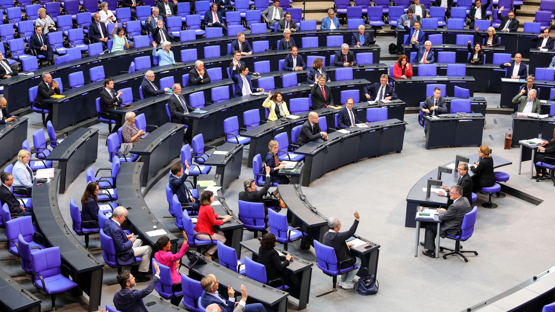 Blick in den Bundestag | OMER MESSINGER/EPA-EFE/Shutterst