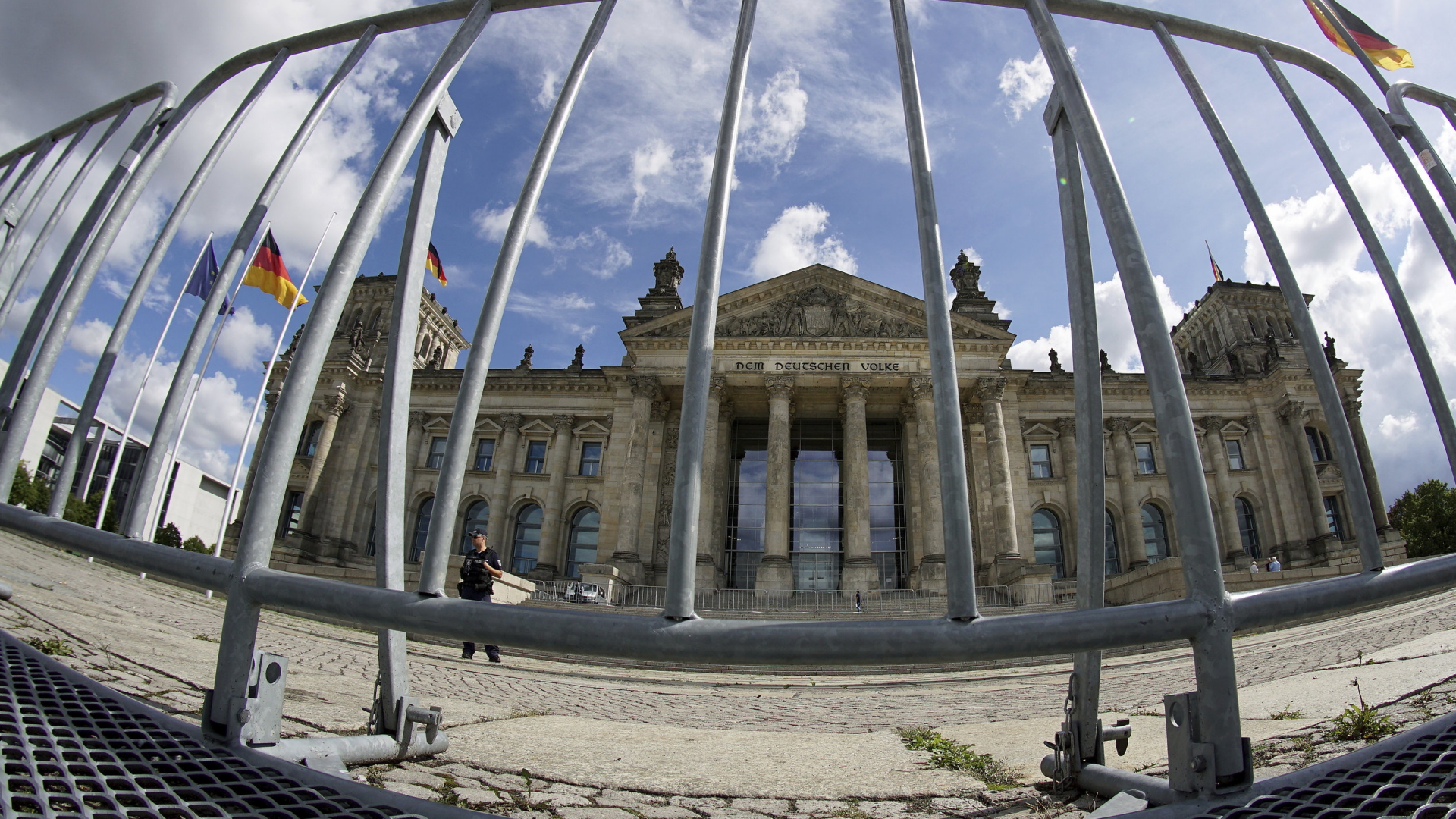 Photo of Infektionsschutzgesetz im Bundestag: Politiker unter Druck – Irritation über Besucher