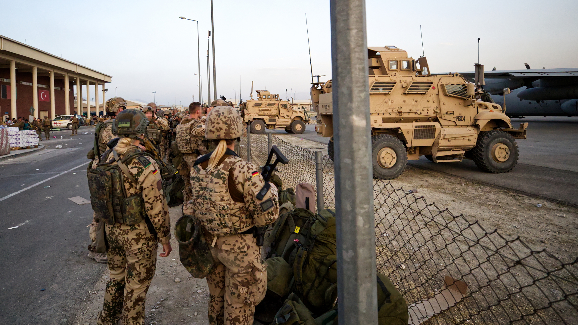 Soldatinnen und Soldaten der Bundeswehr in Kabul | dpa