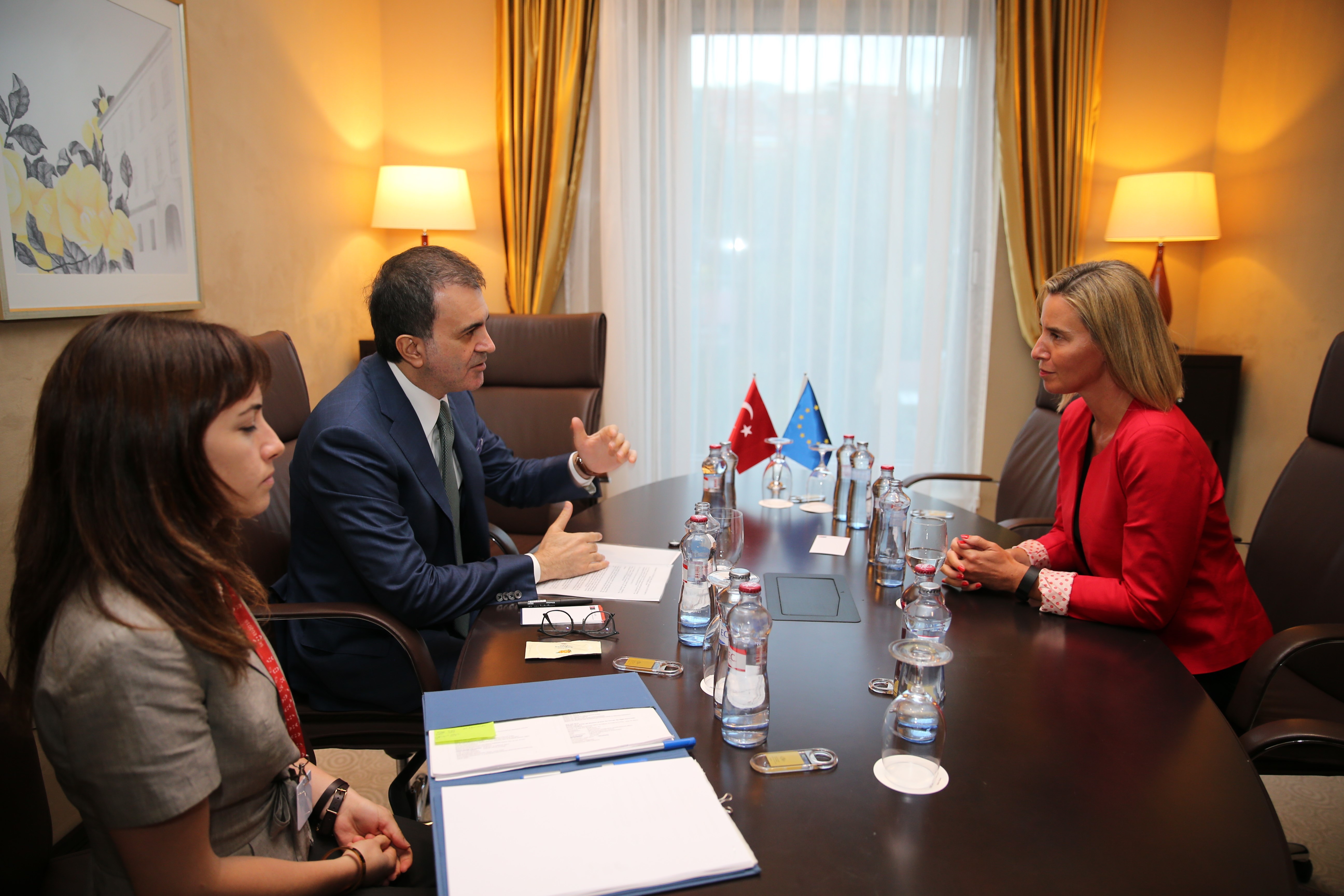 Türkischer EU-Minister Celik trifft Federica Mogherini
