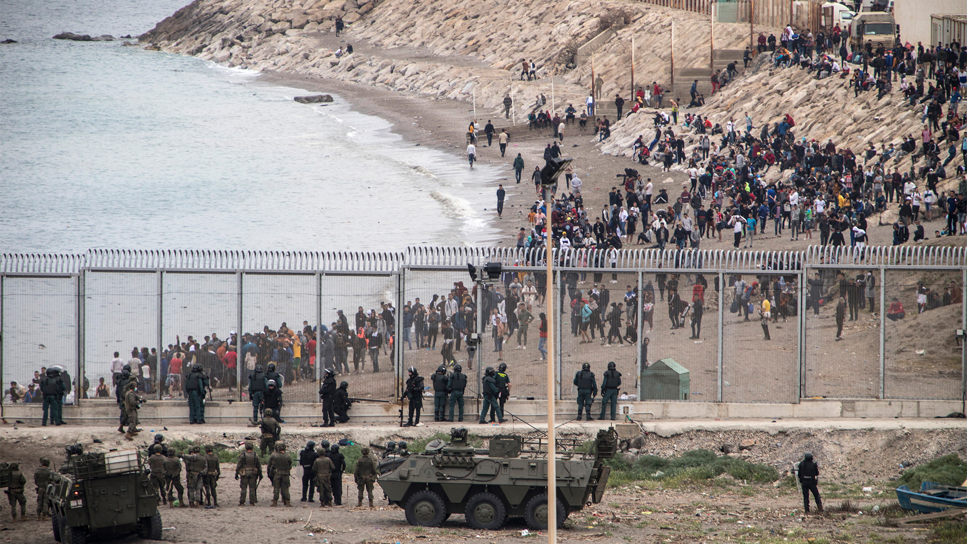 Spanische Exklave Ceuta: Erste Migranten wieder abgeschoben | tagesschau.de