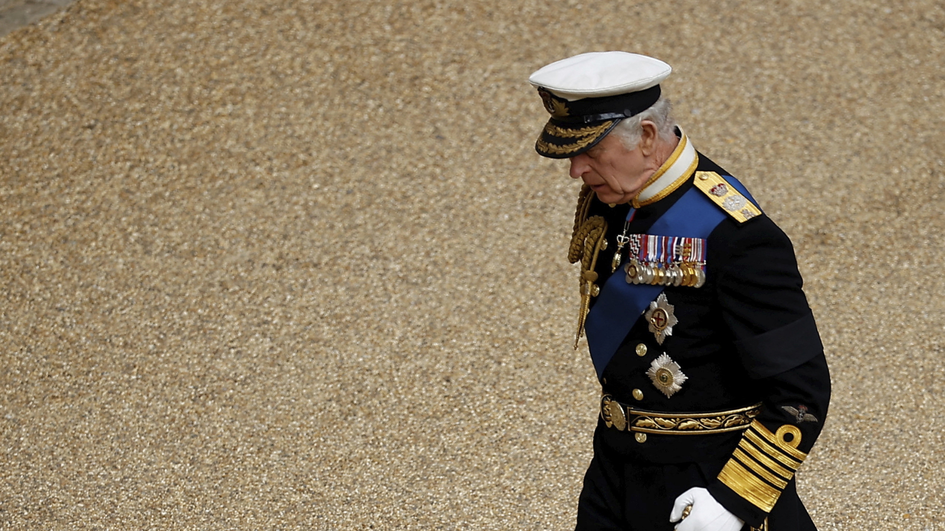 König Charles auf der Beerdigung der Queen | AP