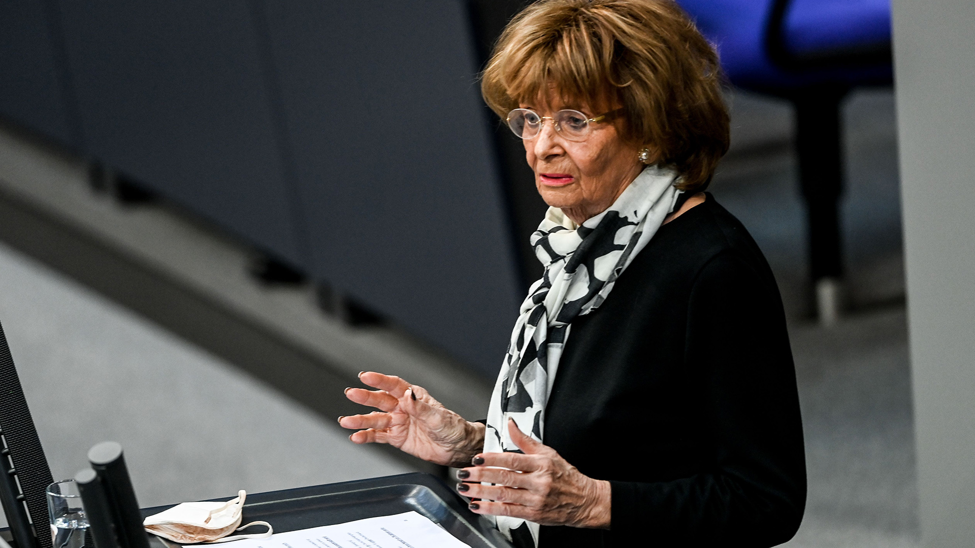 Charlotte Knobloch während ihrer Rede im Bundestag | FILIP SINGER/EPA-EFE/Shutterstoc