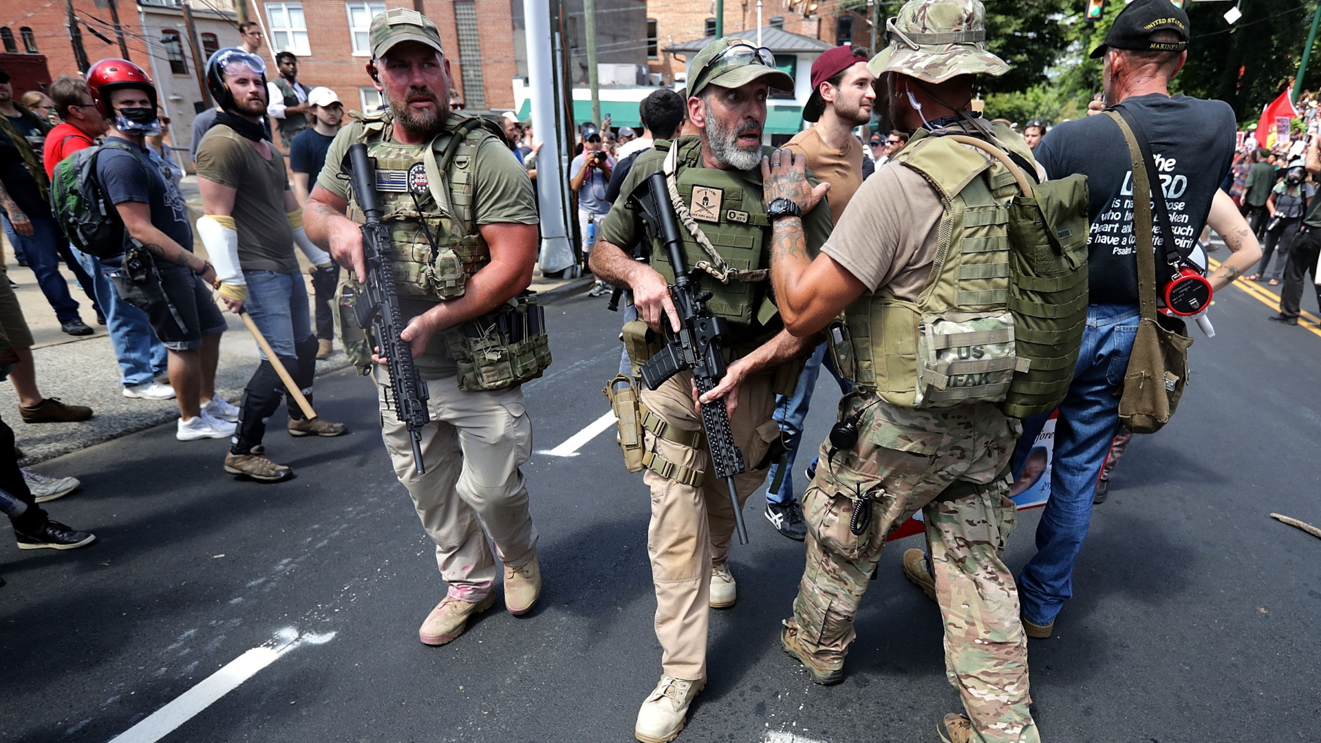 Mitglieder einer rechtsextremen Miliz bei den Demonstration in Charlottesville | AFP