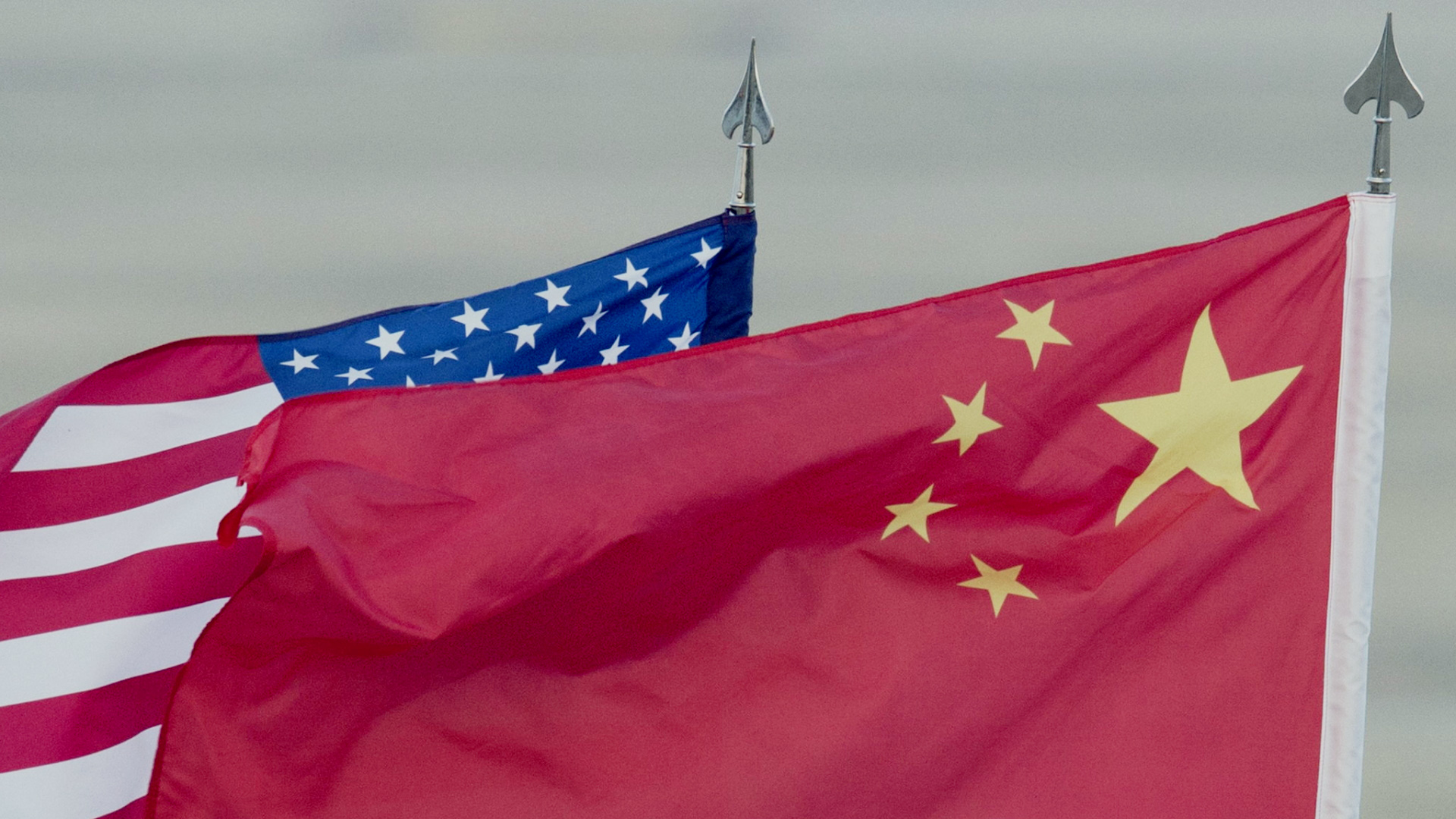 Flagge der USA und Chinas