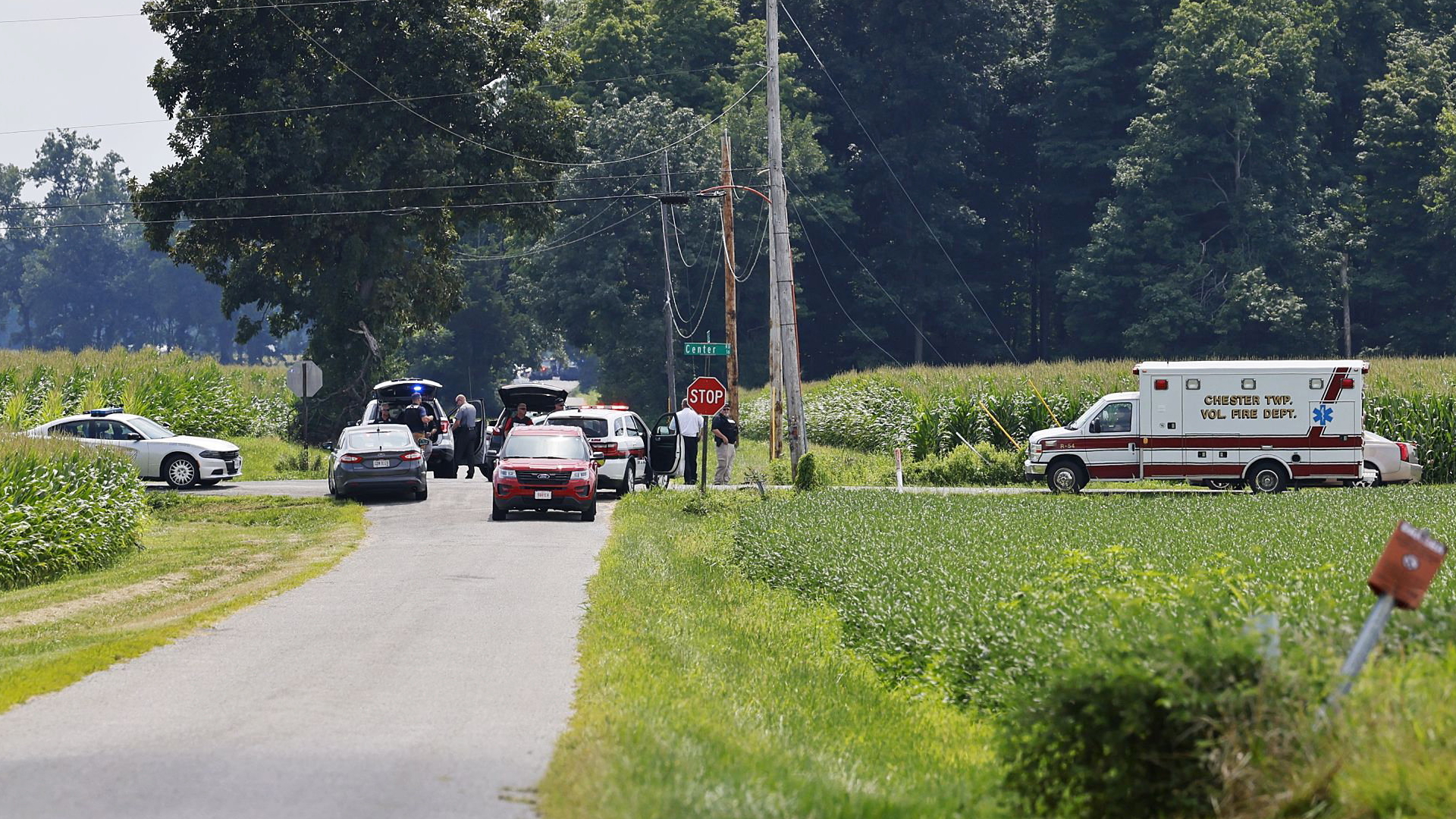 Eine Straßensperre der Polizei in Clinton County, Ohio, nach einem Angriff auf das FBI-Büro in Cincinnati.