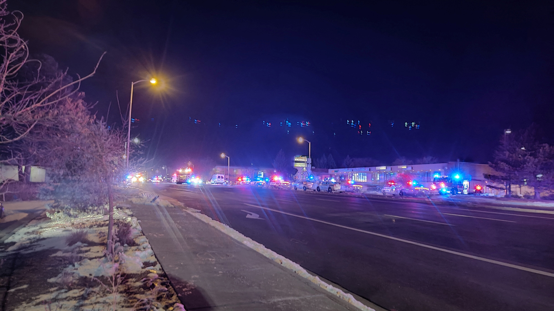 Polizeifahrzeuge in Colorado Springs | Twitter @Treyruffy via REUTERS