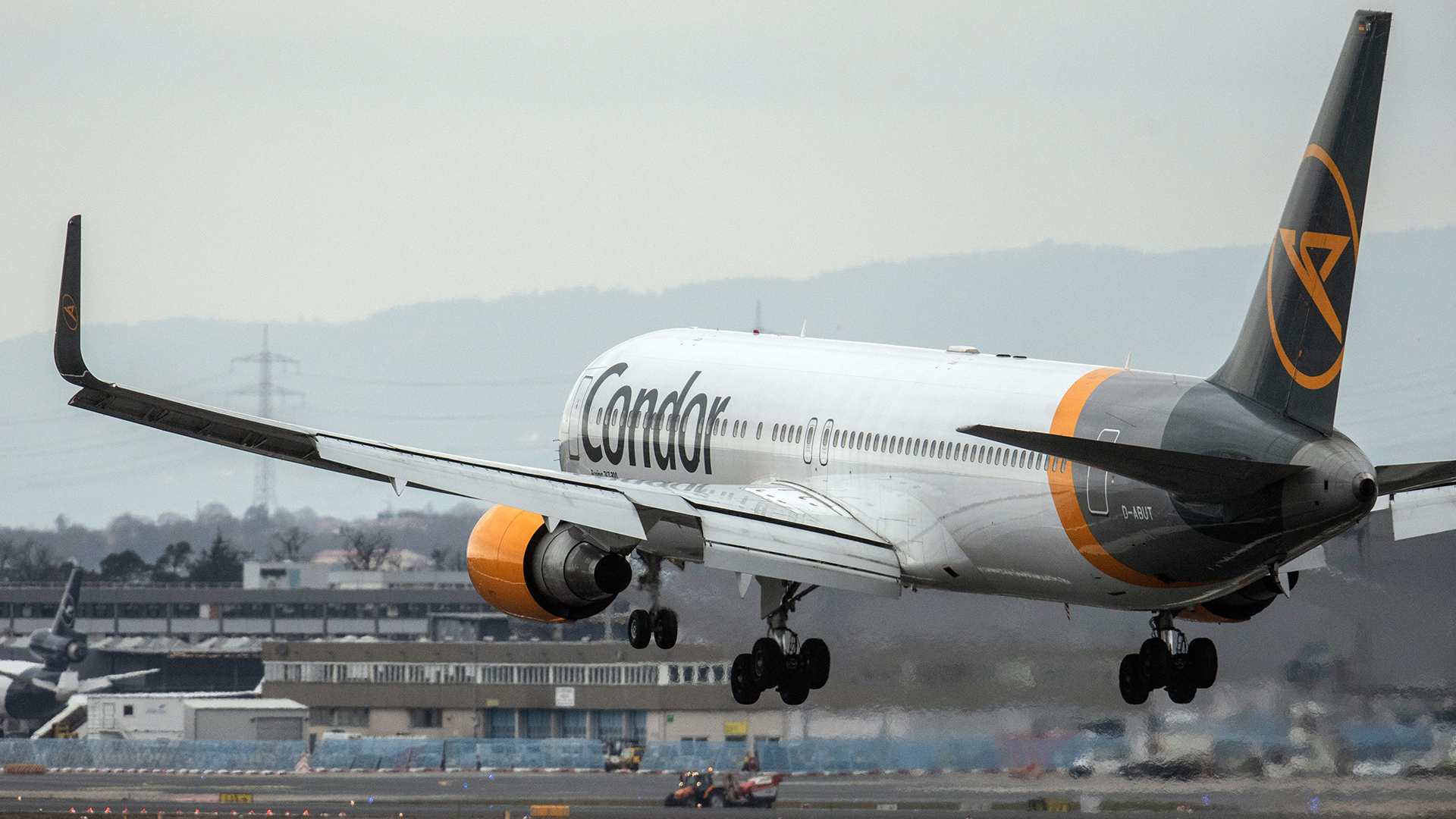 Lufthansa muss Condor-Passagiere befördern
