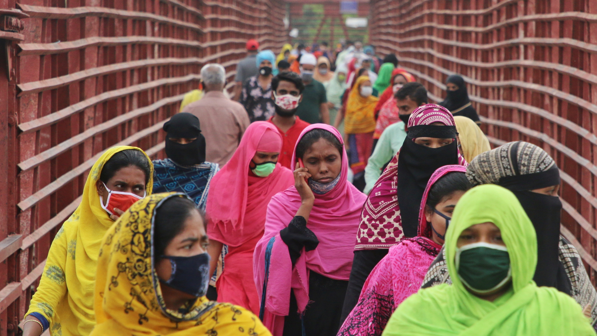 Textilarbeiterinnen in Bangladesch | Bildquelle: dpa
