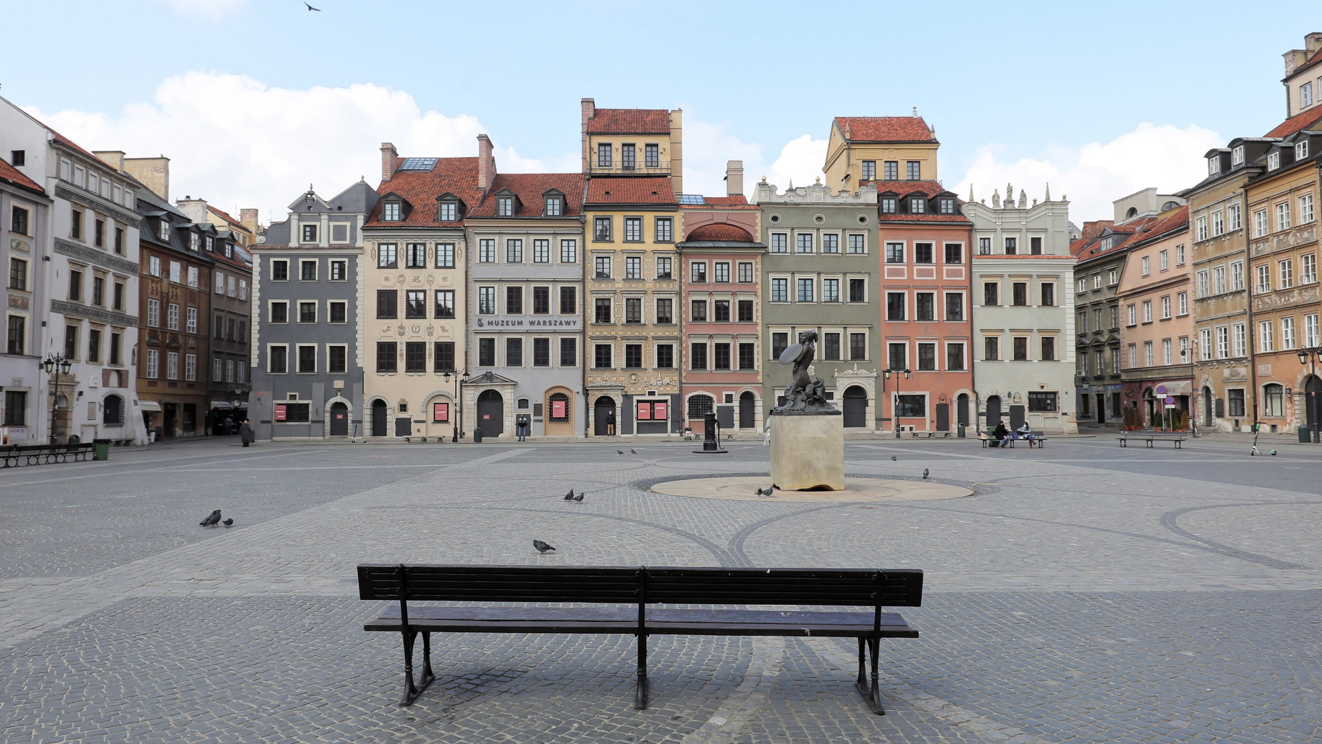 Ein Blick auf die menschenleere Altstadt der polnischen Hauptstadt Warschau. | EPA