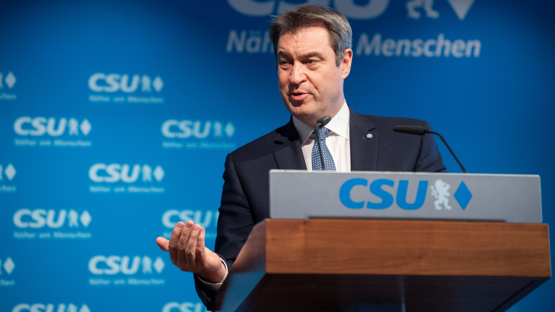 CSU-Chef Markus Söder spricht Ende März 2021 auf einer Pressekonferenz in der CSU-Parteizentrale. | dpa