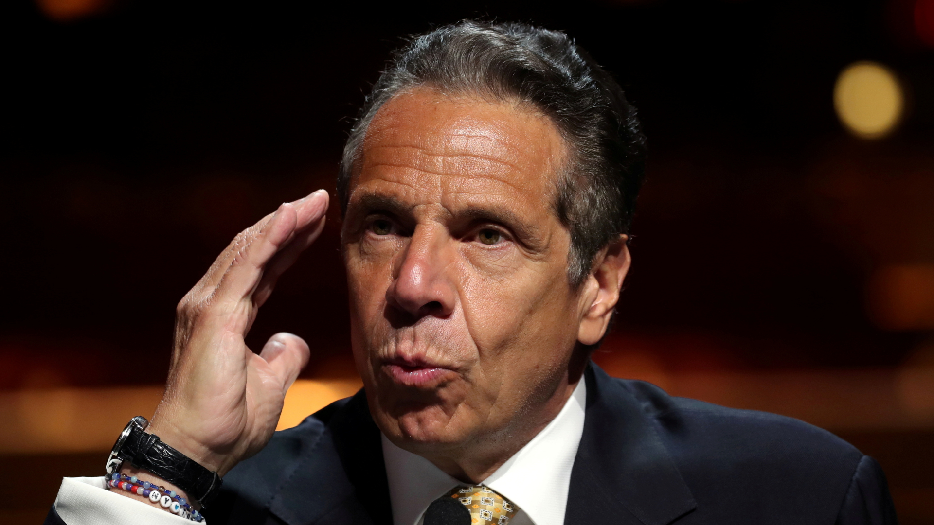 Der New Yorker Gouverneur Andrew Cuomo. | REUTERS