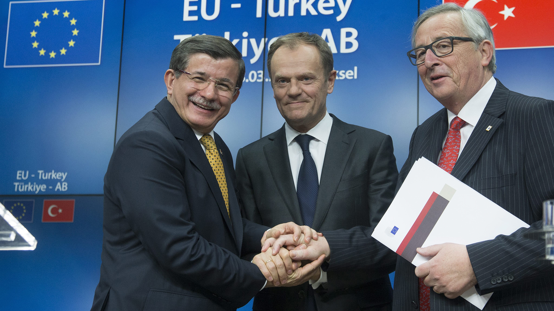 Ahmet Davutogl, Donald Tusk und Jean-Claude Juncker | picture alliance / dpa