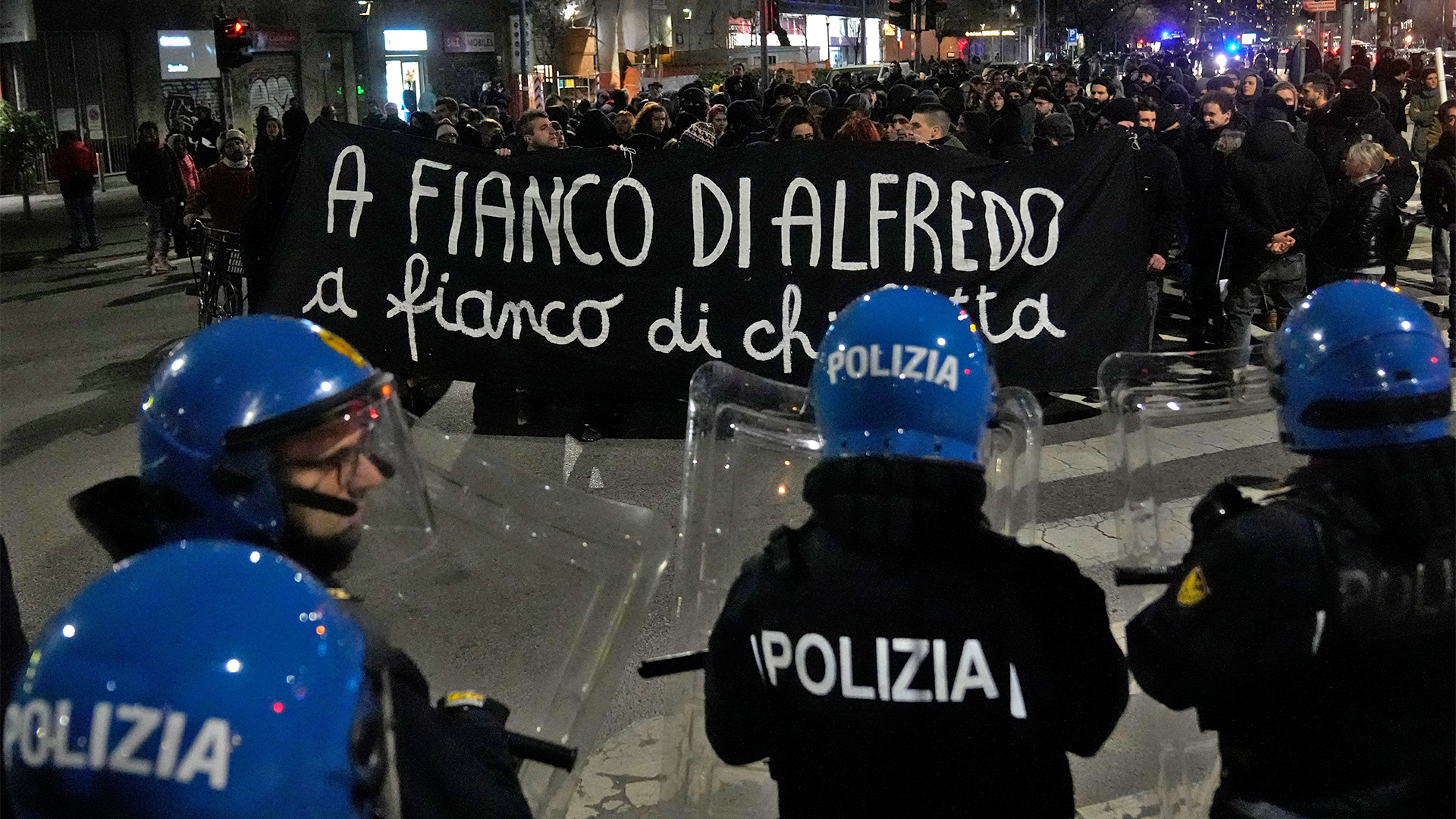 Italienische Isolationshaft: Wie ein Anarchist Meloni unter Druck setzt