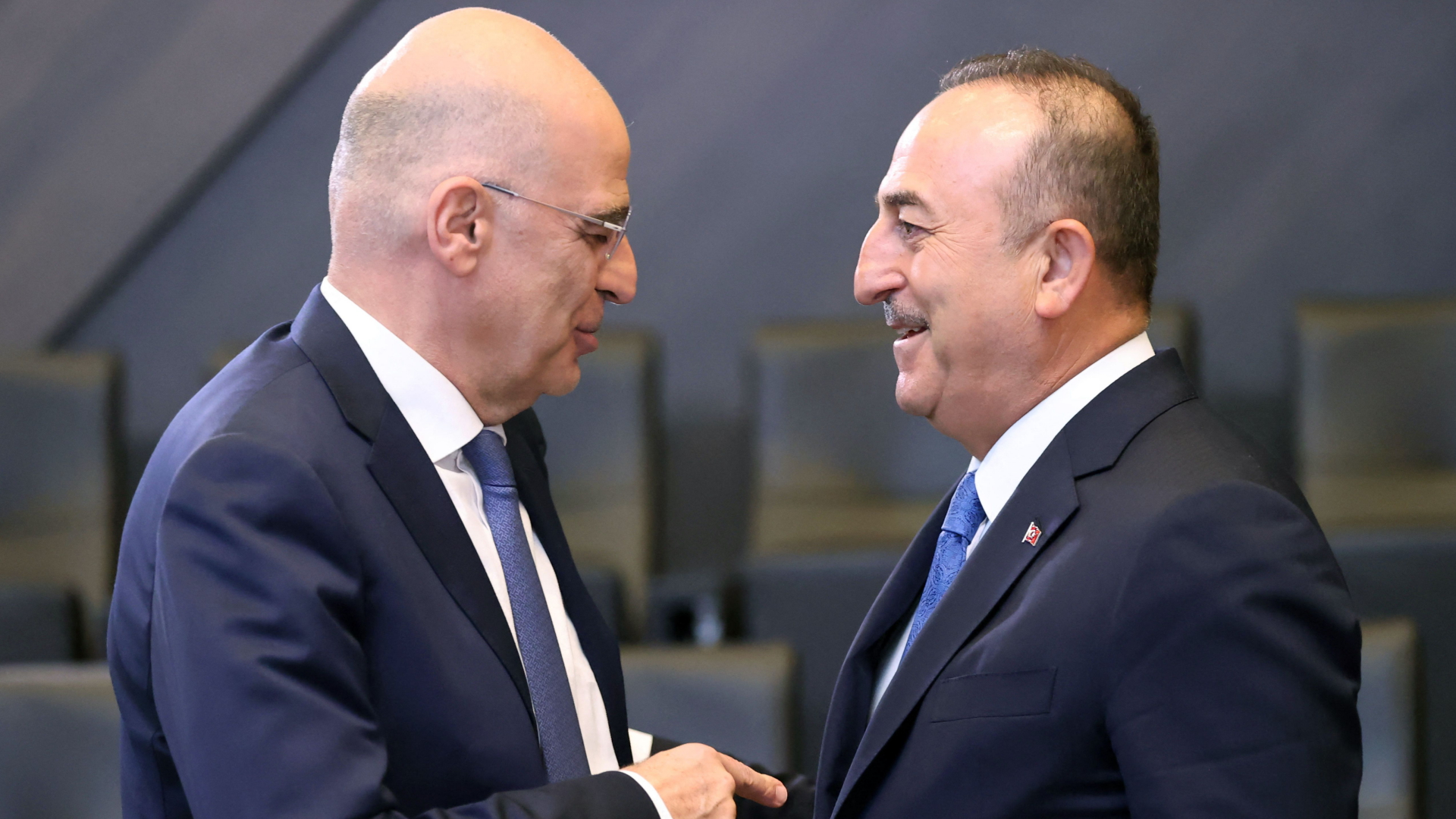 Die Außenminister Dendias und Cavusoglu im Gespräch | AFP