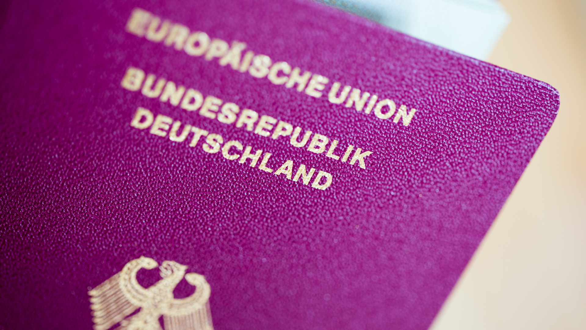 Ein deutscher Pass. | dpa