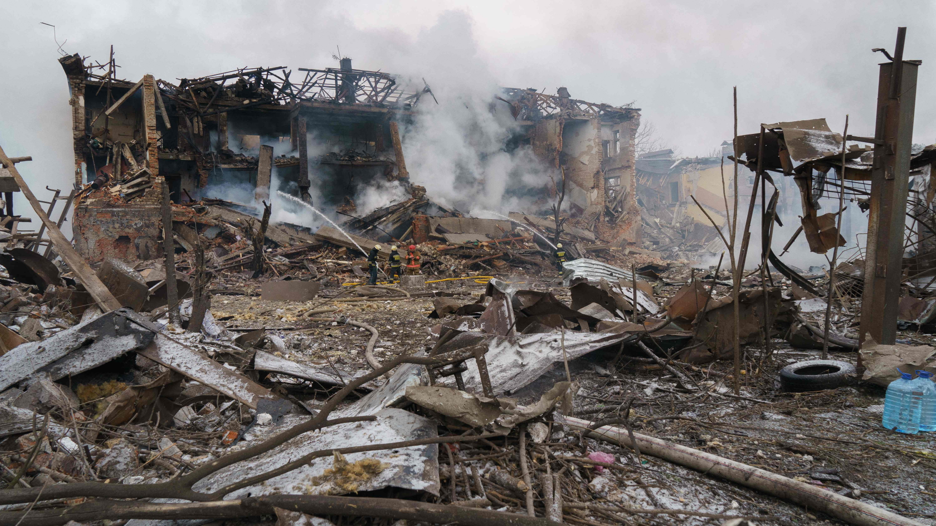 Ein zerstörtes Gebäude in Dnipro, Ukraine | AFP