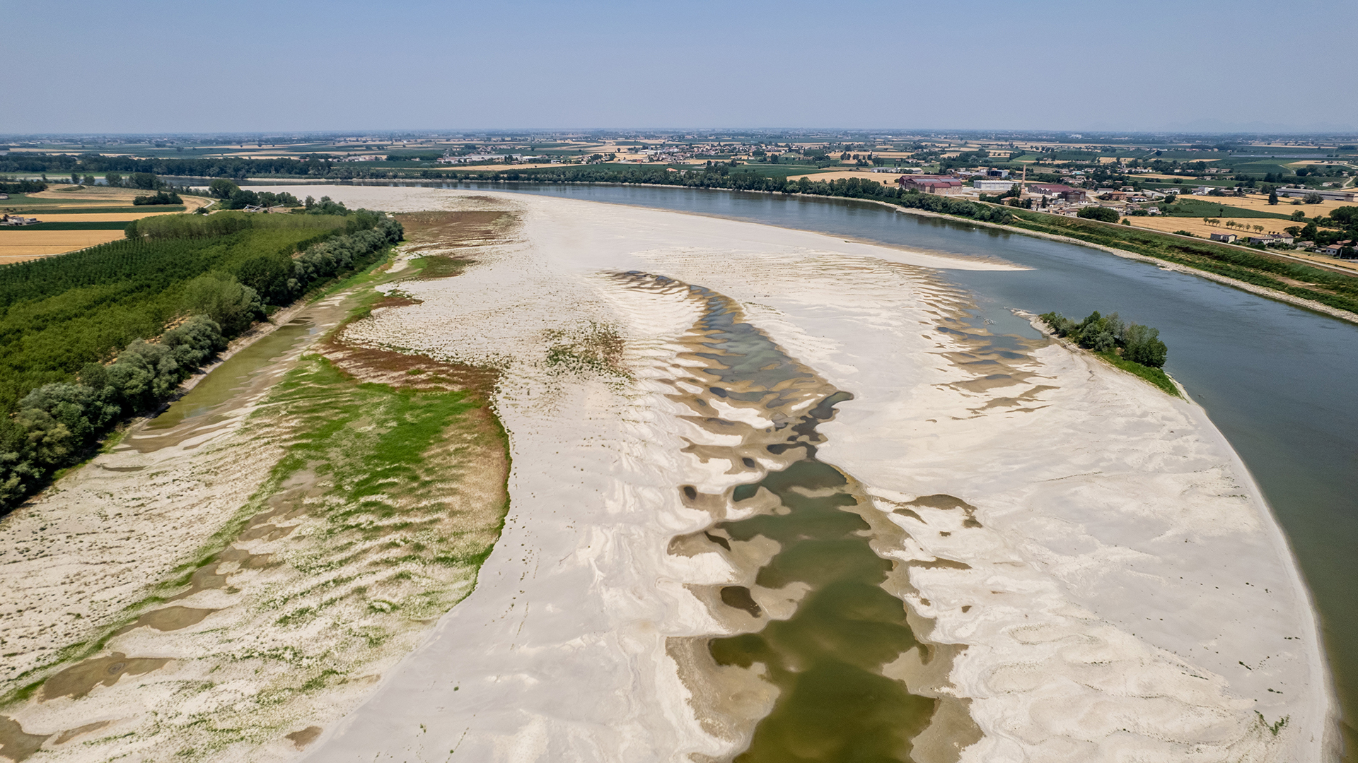 Ansicht des Flusses Po in San Giorgio Piacentino am 20. Juni 2022. | picture alliance / NurPhoto