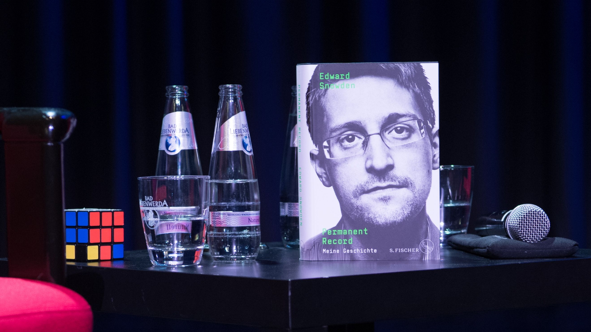 Edward Snowdens Buch "Permanent Record" ist Gegenstand eines Rechtsstreits mit US-Geheimdiensten. | AFP