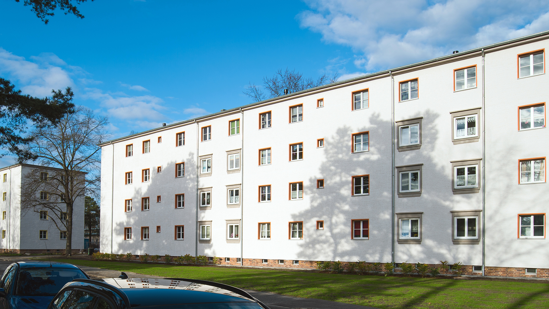 Sanierte Wohnhäuser aus DDR-Zeiten in Eisenhüttenstadt | picture alliance / dpa