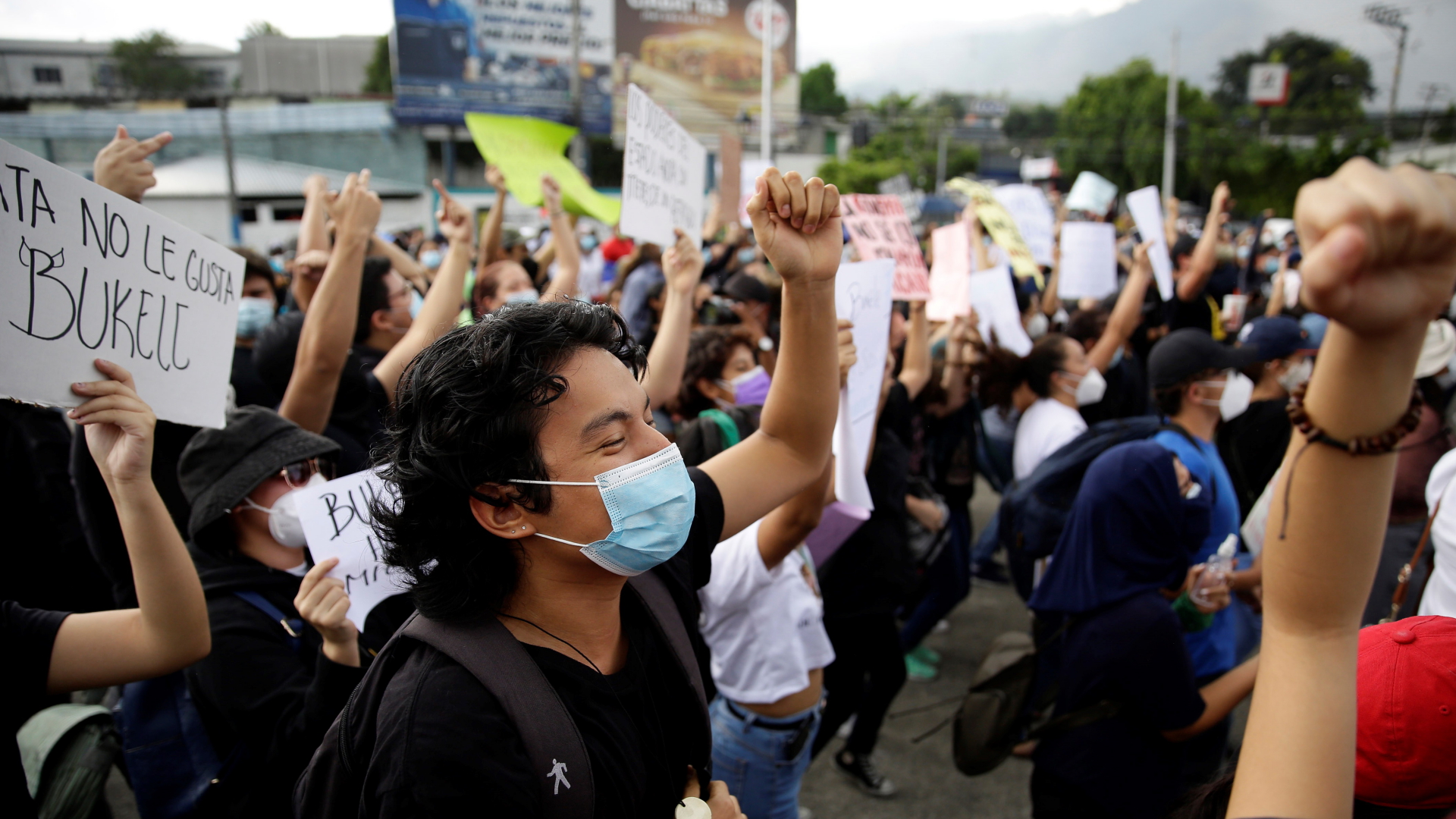 Protest in El Salvador gegen die Absetzung der obersten Verfassungsrichter und des Generalstaatsanwalts | EPA
