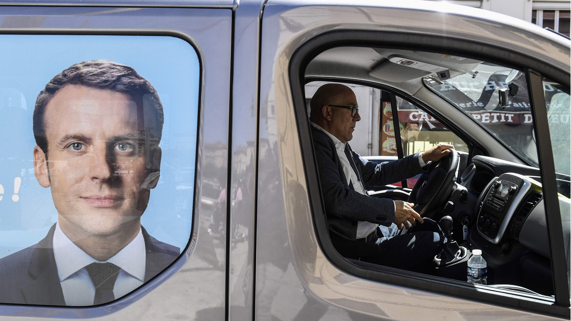 Bruno Bonnell, Kandidat von "La République en Marche" in seinem Wahlkampfauto | AFP