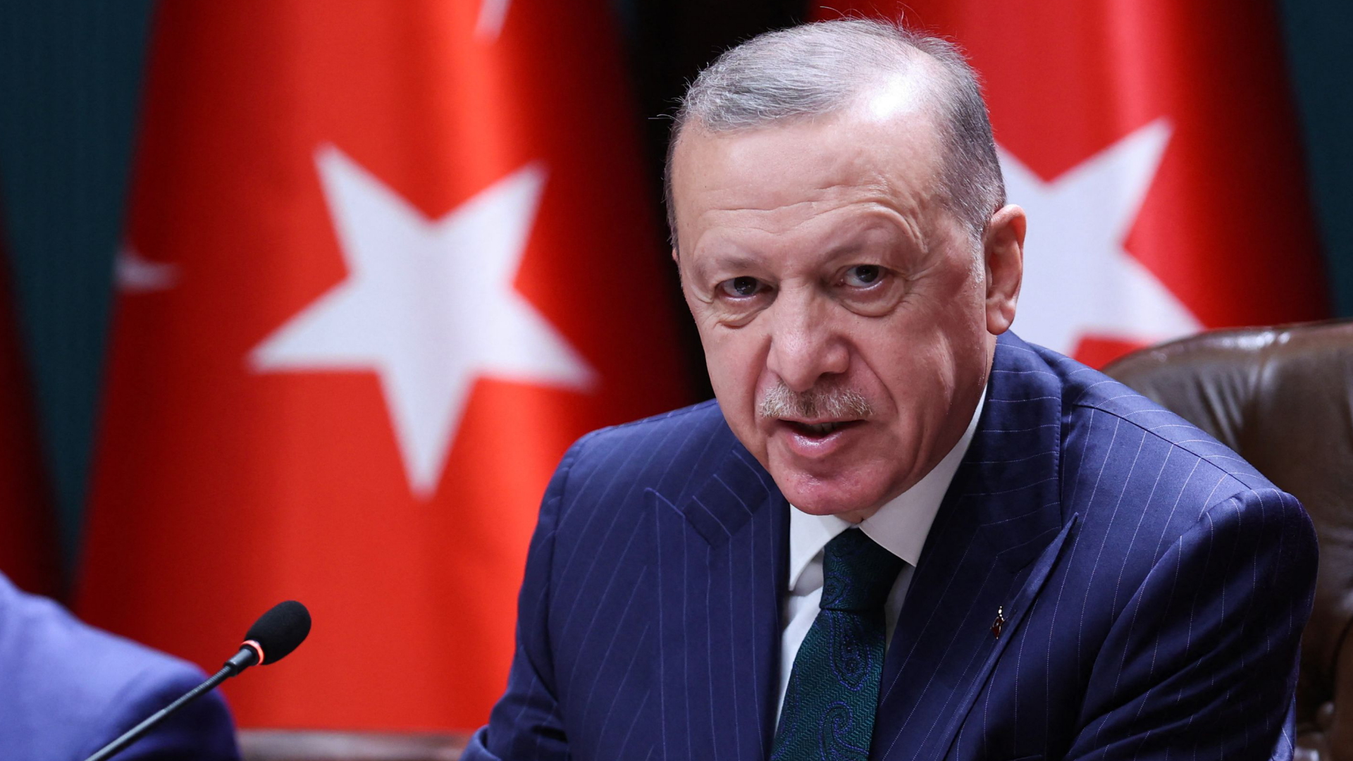Der türkische Präsident Erdogan spricht bei einer Pressekonferenz | AFP