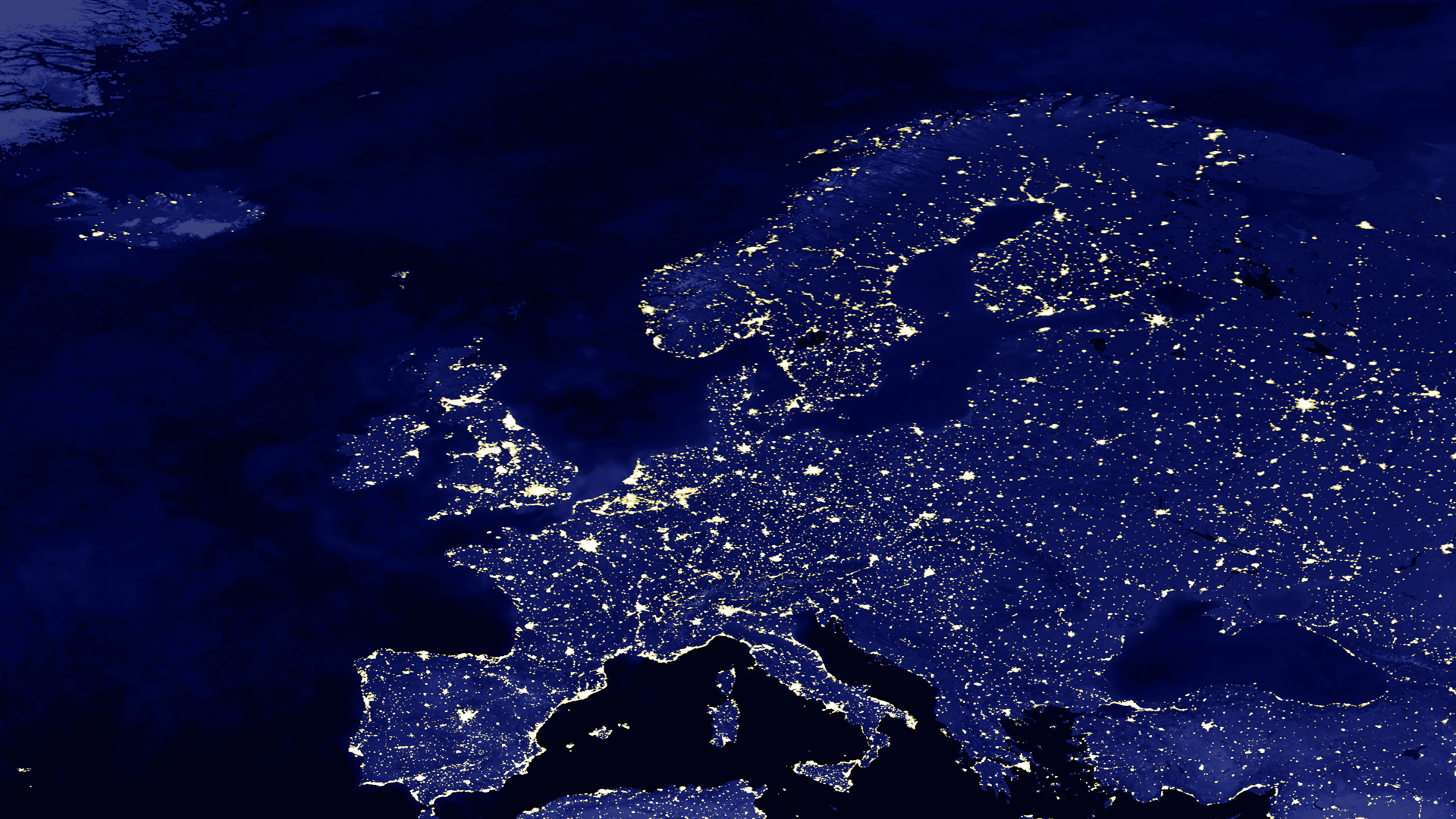 Satellitenbild des nächtlichen Europas mit erleuchteten Städten | picture alliance / dpa