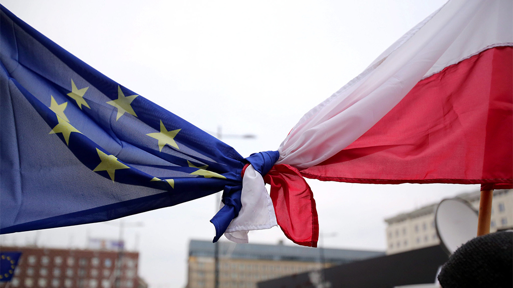 EU- und Polen-Fahne