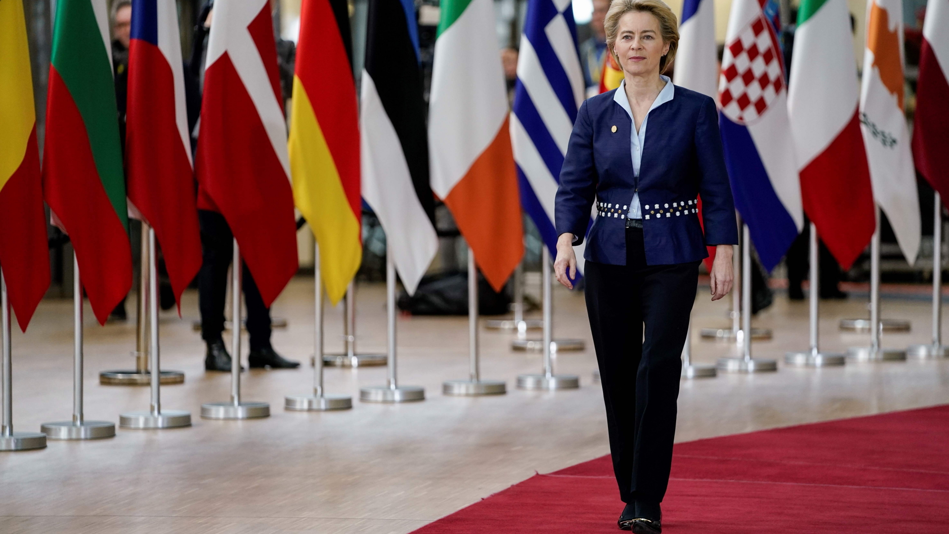 EU-Kommissionschefin Ursula von der Leyen auf dem Weg zum EU-Gipfel Mitte Dezember 2019. | AFP