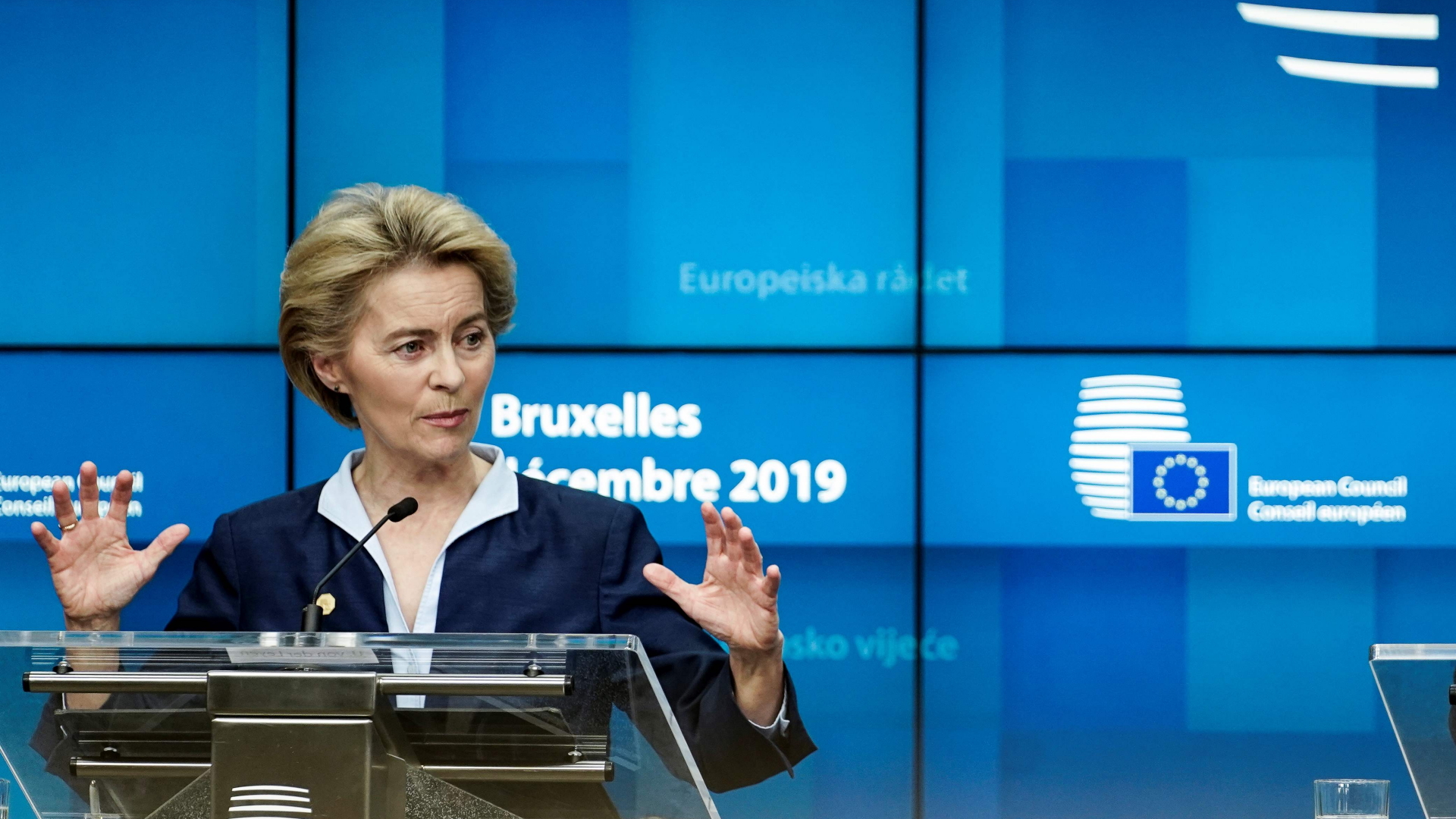 Die EU-Kommissionschefin Ursula von der Leyen spricht in Brüssel zur Klimaeinigung der EU. | AFP
