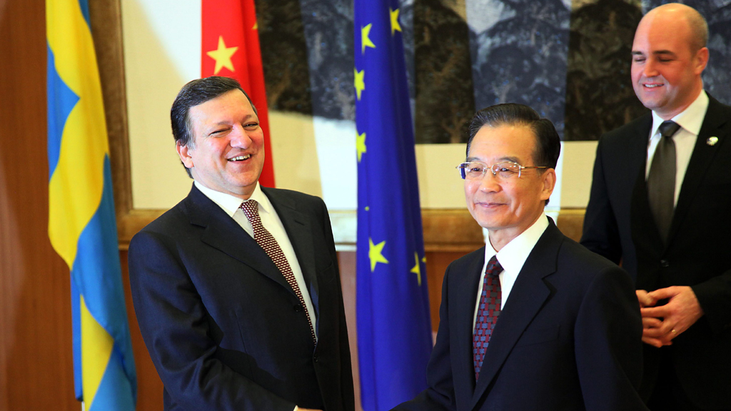 Chinas Regierungschef Wen Jiabao mit EU-Kommissionspräsident José Manuel Barroso und Schwedens Ministerpräsident Fredrik Reinfeldt