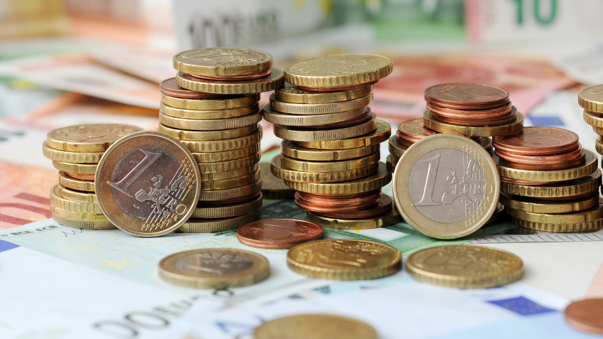 Die 19 Staaten des gemeinsamen Währungsraumes wollen Geldstücke im Gesamtvolumen von 2,1 Milliarden Euro produzieren. | dpa